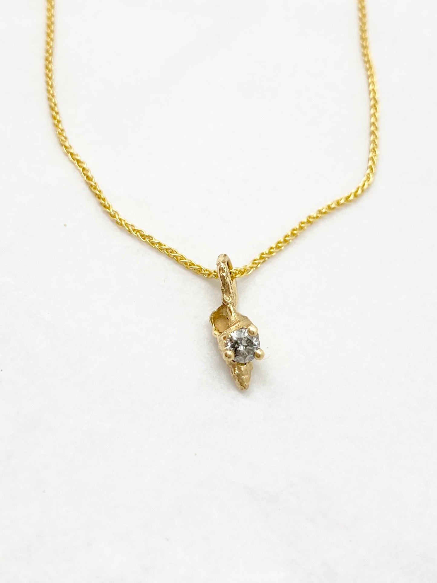 Nixie Diamond Sea Shell 14k Gold Necklace