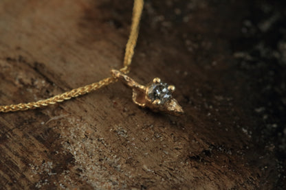 Nixie Diamond Sea Shell 14k Gold Necklace